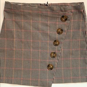 Plaid skirt with buttons